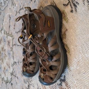 Keen sandals, water shoes